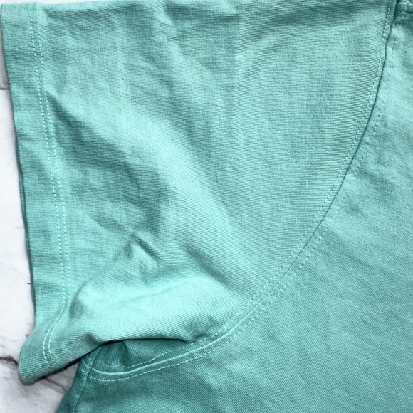 NWOT (Flaw) Women’s Large Life Is Good SS Classic Fit TShirt - Picture 5 of 7